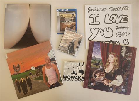 Library Music Selection 的图像结果