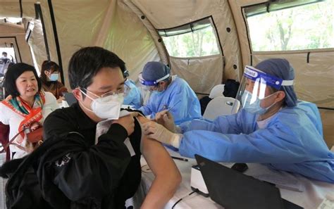 国台办明确在大陆台胞接种新冠疫苗享同等待遇 上海相关方案制定中