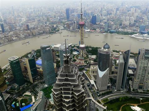 World-Class Building Top View 的图像结果
