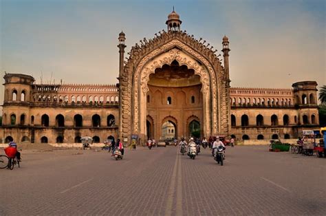 Rumi Darwaza | Lucknow | Backpackers United