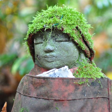 Japanese Buddhist Vs Christian Images of Death (11/20)