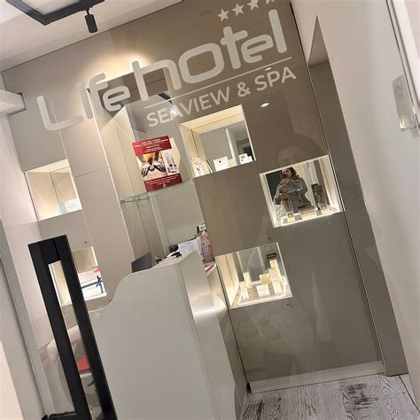 LIFE HOTEL SEAVIEW & SPA (Porto Recanati, Marche) - Hotel Reviews ...