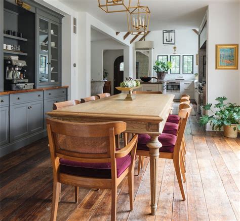 dining room built in