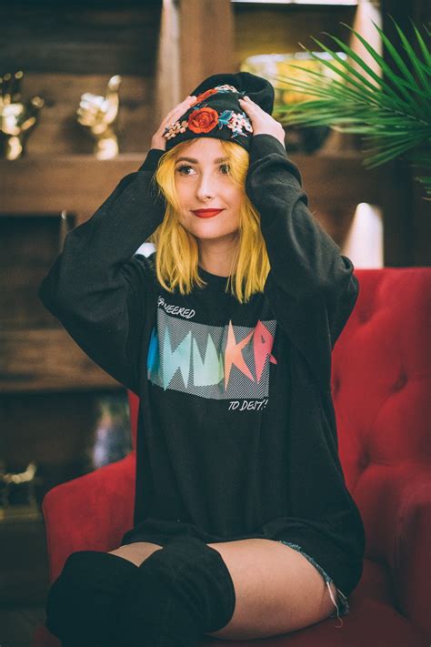 Tessa Violet Wallpapers - Top Free Tessa Violet Backgrounds - WallpaperAccess