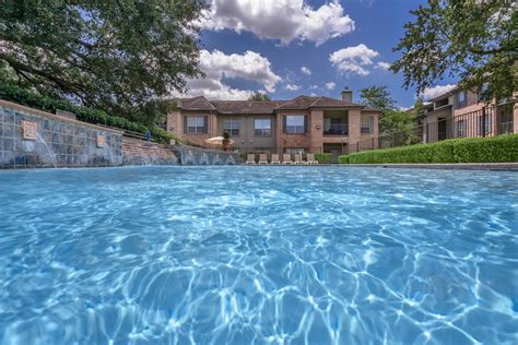 Live Oaks - Apartments in Baton Rouge, LA