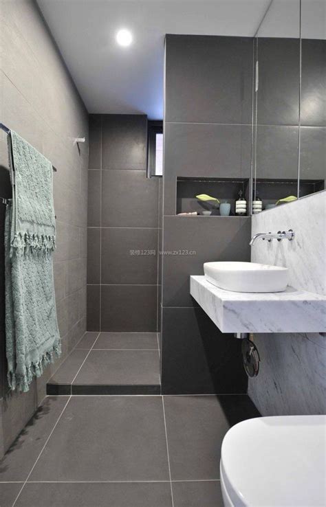 卫生间瓷片厕所瓷砖300*600 简约现代地板砖 厨房卫生阳台小地砖-阿里巴巴