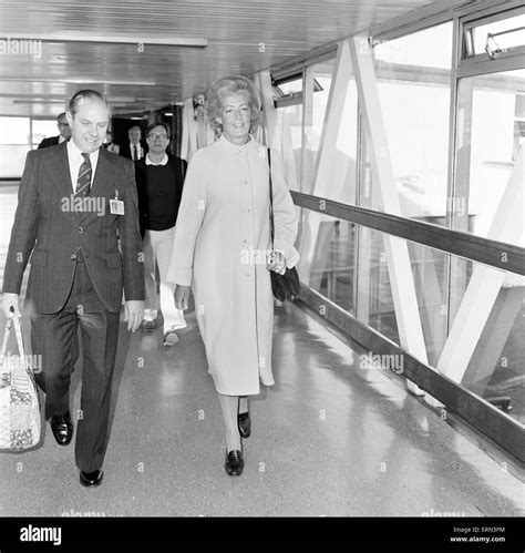 Frances Shand Kydd, mother of Princess Diana, Princess of Wales ...