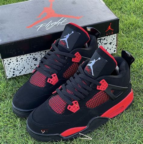 Jordan Shoes | Air Jordan 4 Retro | Color: Black/Red | Size: 8.5 en ...