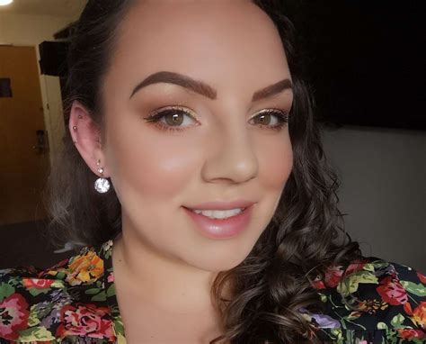 Burlesque dance classes launching in Faversham 'help boost body confidence'