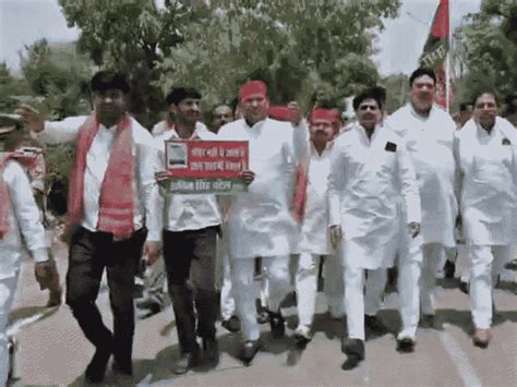 Mahoba SP MP Ajendra Singh FIR | Indecent Comment on PM Modi