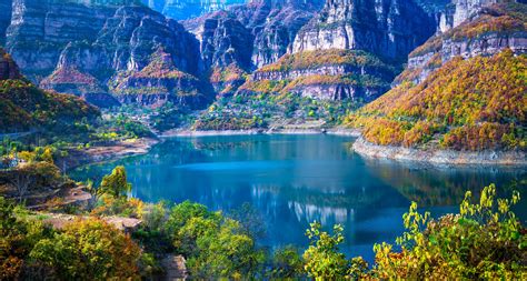 【携程攻略】杭州平湖秋月景点,平湖秋月作为杭州西湖十景之一，地位不容质疑，位于白堤西端，背靠孤…