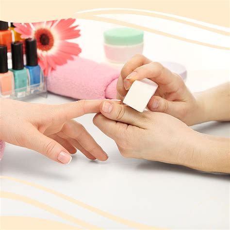 HOUSE OF NAILS — Professional nail care for ladies, gentlemen and kids.