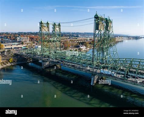 I-5 Bridge over the Columbia River connecting Portland, Oregon with ...