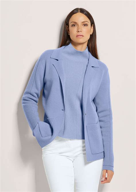 Knitted blazer in steel blue | MADELEINE Fashion