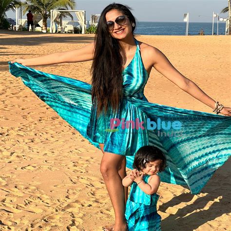 Coordinating Matching Family Holiday Outfits