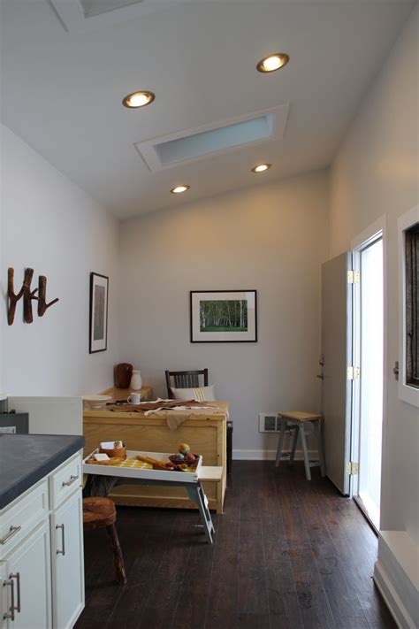 Tiny Houses No Loft Bedrooms 的图像结果