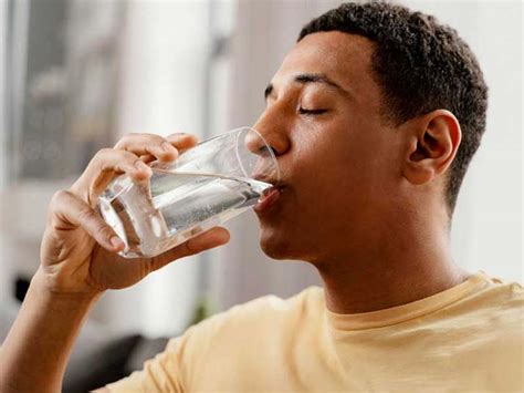 Drinking Cold Water In Summer | OnlyMyHealth