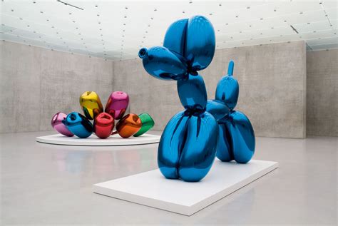 Balloon Dog Sculpture By Jeff Koons 3