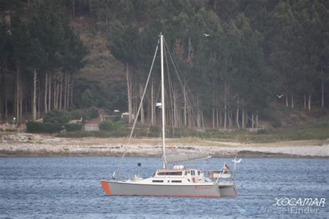 LADY ROVER CATAMARAN, Sailing vessel - Details and current position ...