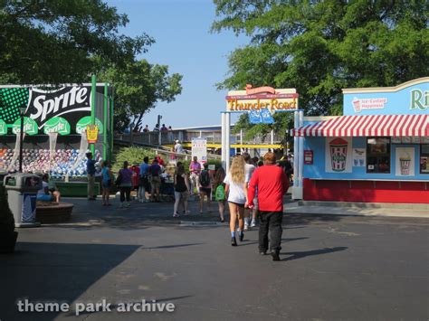 Thunder Road at Carowinds | Theme Park Archive