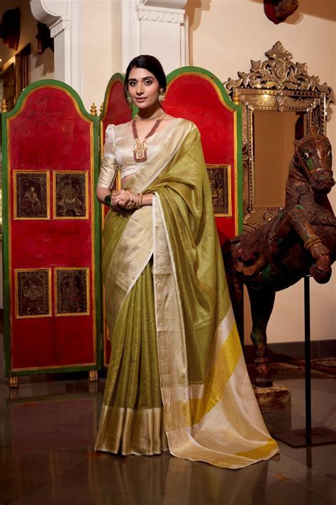 Traditional Jacquard Saree with Zari Weaving Work – House of she look