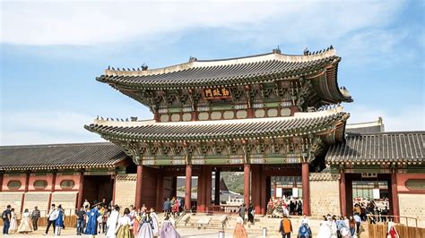 Top 15 Must-Visit Landmarks in South Korea - A House in the Hills