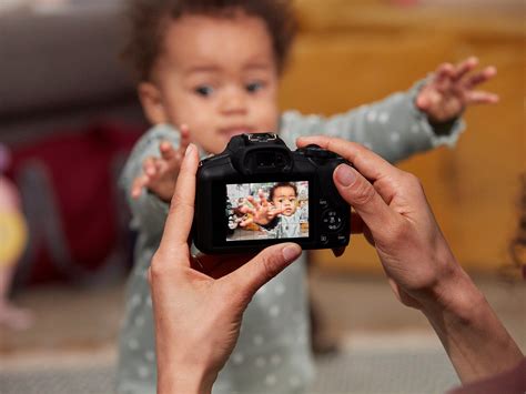 Canon EOS R100 Mirrorless Camera + RF-S 18-45mm F4.5-6.3 IS STM Lens ...