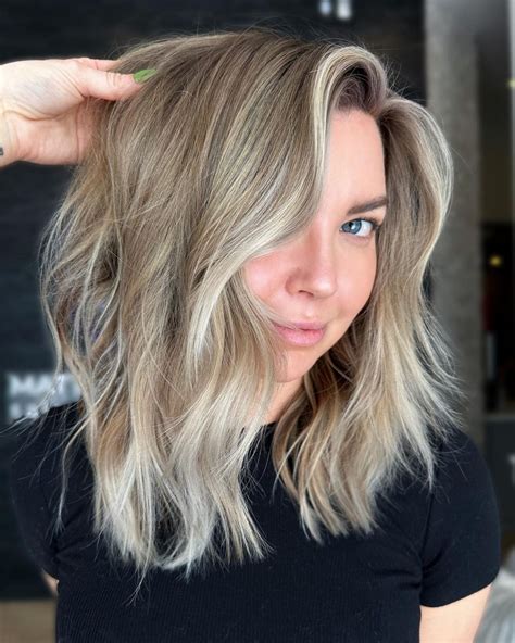 23 Gorgeous Dishwater Blonde Hair Ideas for 2026