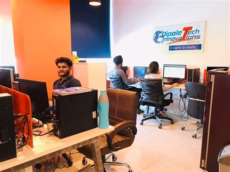 Dipole Tech Innovations Office Photos
