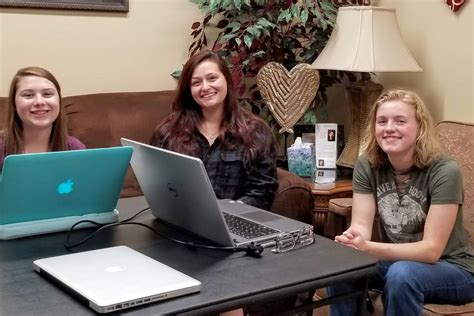 Girls Engineering Team 的图像结果