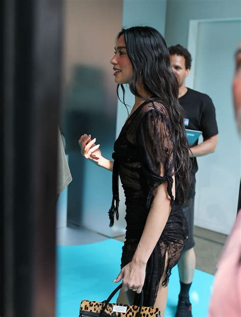 The Hottest Dua Lipa Ass Photos – Barnorama