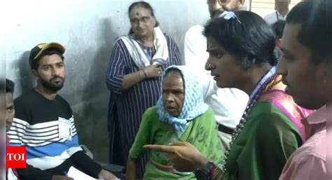 Madhavi Latha: BJP candidate Madhavi Latha checks voter IDs of burqa ...