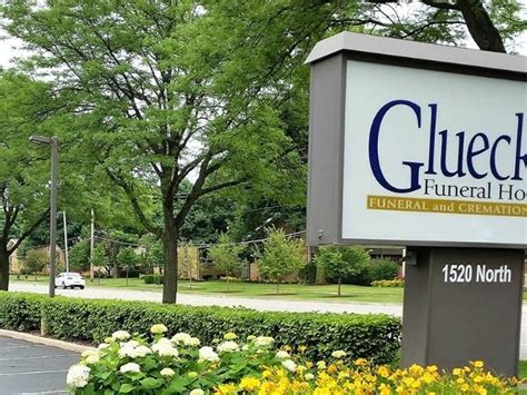 Holiday Remembrance Community Tradition at Glueckert Funeral Home ...