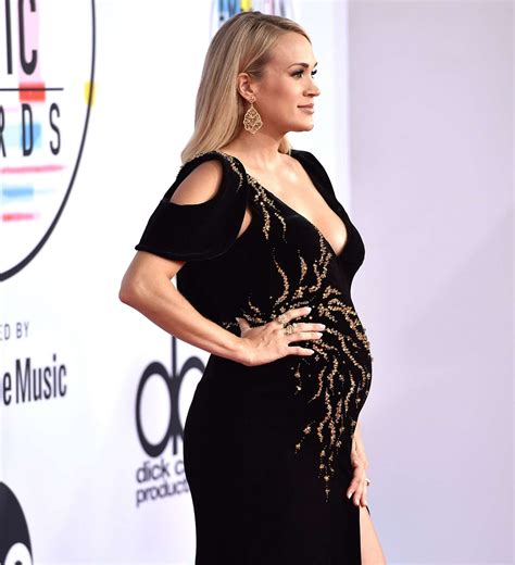 Carrie Underwood Pregnant, Bump Pics