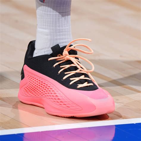 選手實著 / 低筒版迎戰 NBA 季後賽 Anthony Edwards 亮相 adidas AE 1 Low 'Mural' - KENLU.net