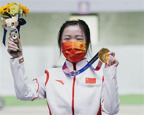 中国选手杨倩获得东京奥运会首枚金牌-新华网