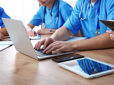 7 non-clinical nursing jobs to explore | GHE Australia