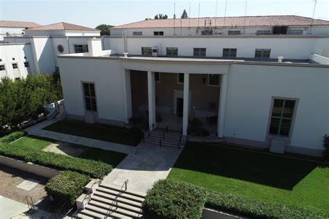 THE CLAREMONT COLLEGES LIBRARY - Claremont CA - Hours, Directions ...