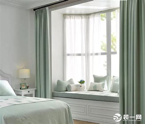 小户型卧室飘窗设计利用效果图-门窗品牌网