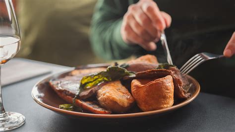 Norfolk Sunday Lunch | Waters Edge Bar & Restaurant Norwich