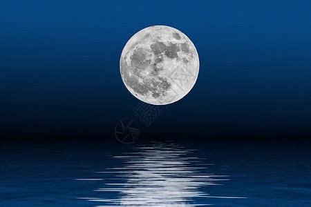 超级月亮今年首次登场，周二凌晨及晚上观赏最佳 _深圳24小时_深新闻_奥一网