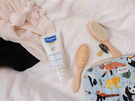 Buy Mustela Baby Body Nourishing Lotion With Cold Cream Online at Best ...