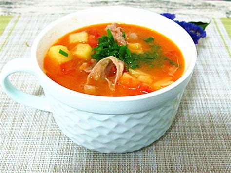 【肥牛番茄土豆汤的做法步骤图，怎么做好吃】帽姐的美食流言_下厨房