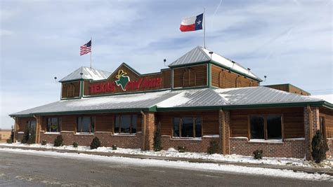 Lawsuit: Erie Texas Roadhouse failed to pay required OT