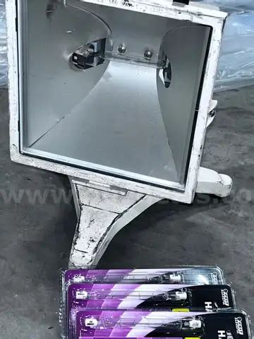 Asset ID #5123 One (1) light with led replacements | AllSurplus