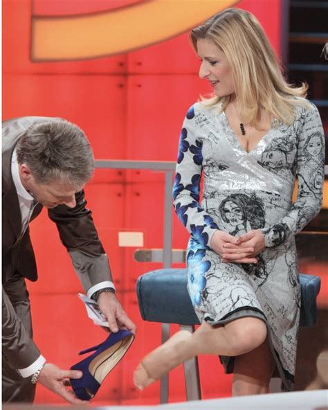 The best Stefanie Hertel feet pictures 🤩