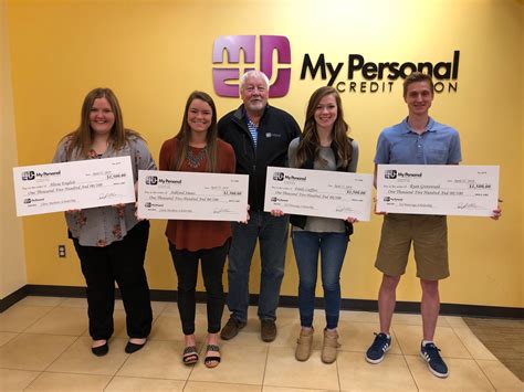 Scholarships From Bloom Credit Union | Bloom Credit Union