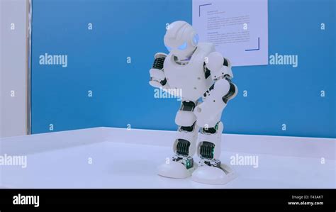 Humanoid Robots Dancing 的图像结果