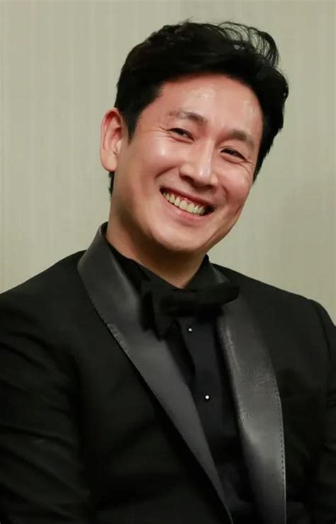 Parasite actor Lee Sun-kyun`s funeral