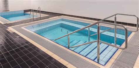 Aesthetic Integration Without Excess